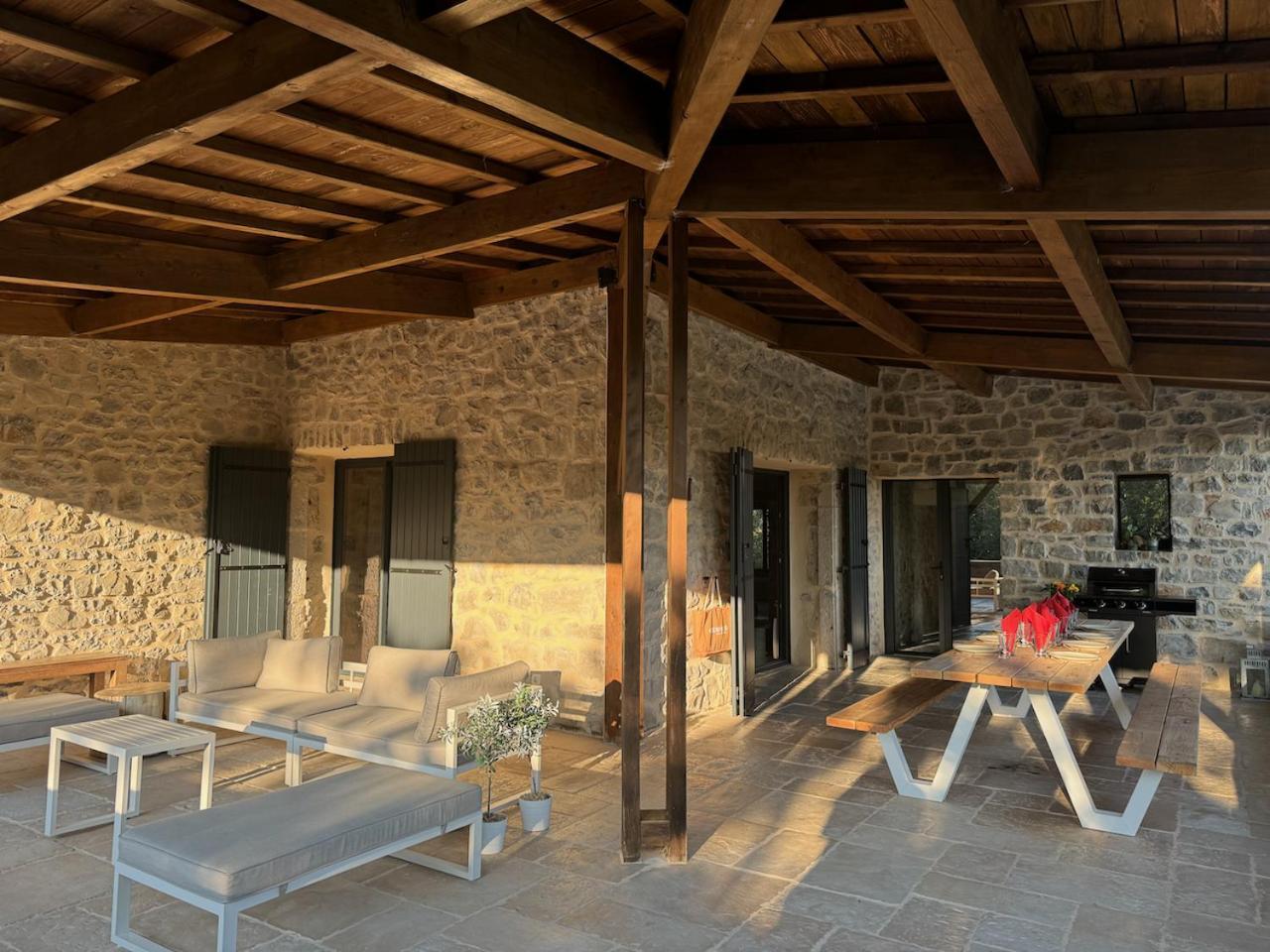 莱旺Luxurious Family House With Pool In Ardeche.别墅 外观 照片