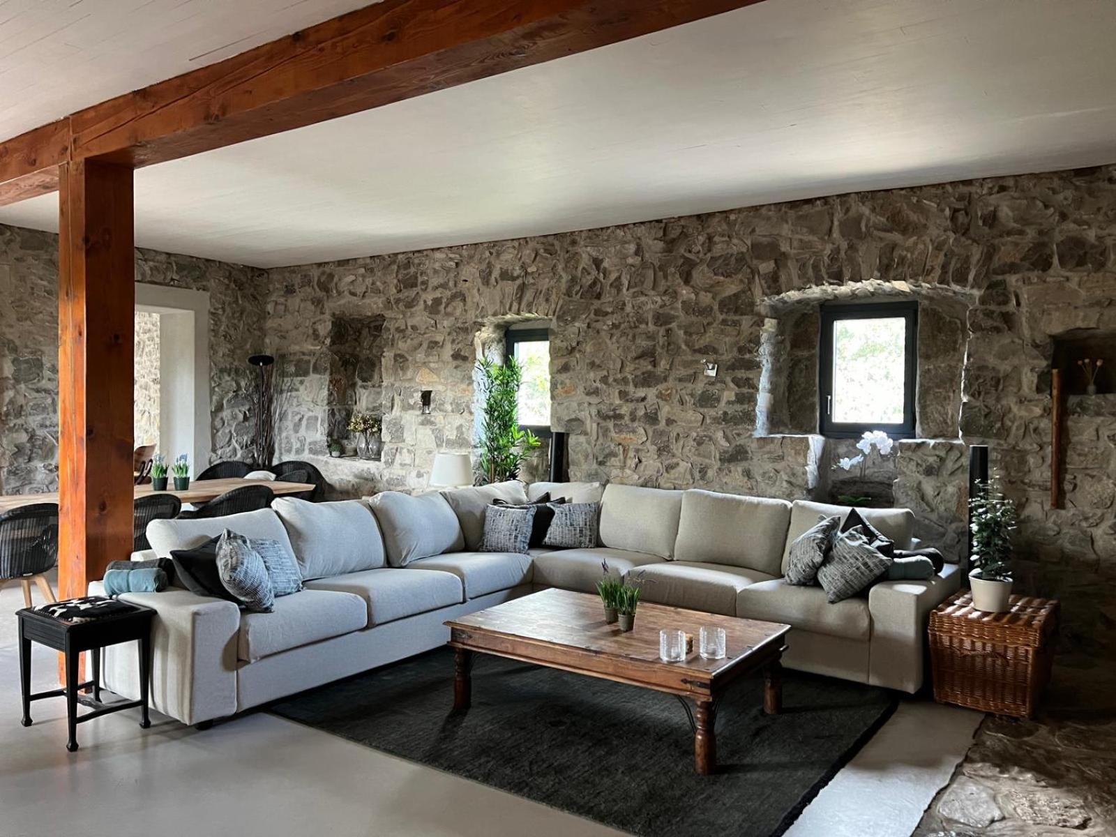 莱旺Luxurious Family House With Pool In Ardeche.别墅 外观 照片